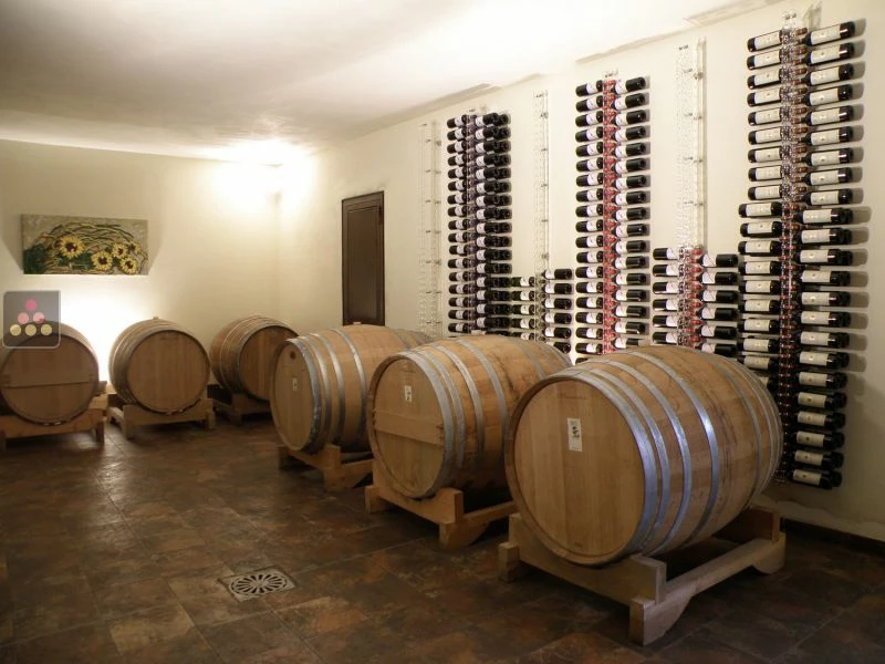 SOBRIO Support mural en plexiglas transparent pour 38 bouteilles (illumination LED optionnelle) 7 SOBRIO Support mural en plexiglas transparent pour 38 bouteilles (illumination LED optionnelle) – Image 5